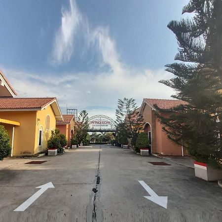 Windsor Resort Lopburi Luaran gambar